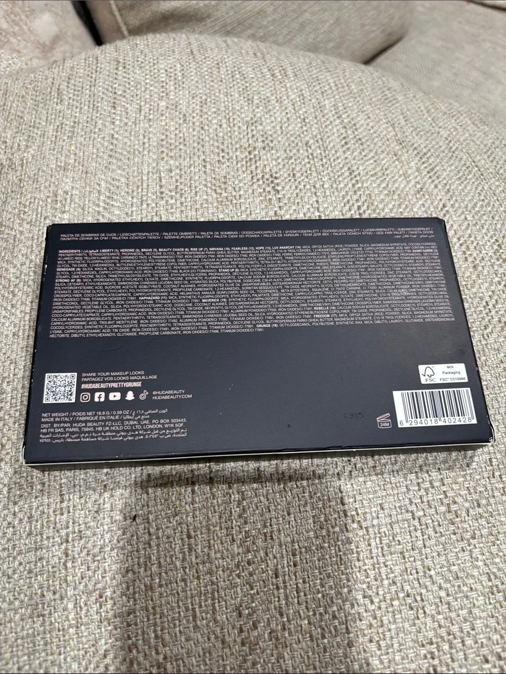 HUDA BEAUTY Pretty Grunge Eyeshadow Palette — Pink, Taupe, Mauve & Black Shades